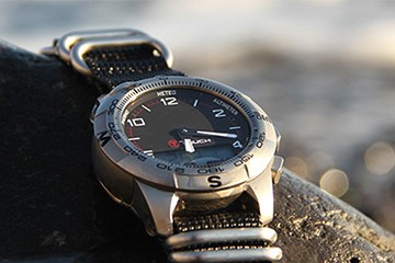 哈尔滨劳力士手表上满发条为什么不走