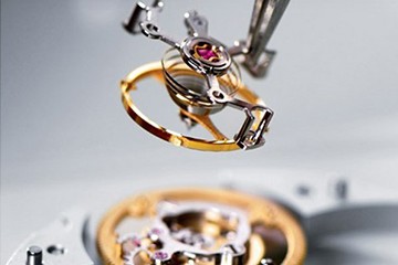 哈尔滨劳力士手表官方售后洗油保养