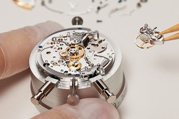 哈尔滨劳力士手表分针为什么不走了